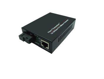 काले रंग आरजे -45 एससी फाइबर ऑप्टिक ईथरनेट मीडिया कनवर्टर कैम्पस ब्रॉडबैंड नेटवर्क पर लागू होता है